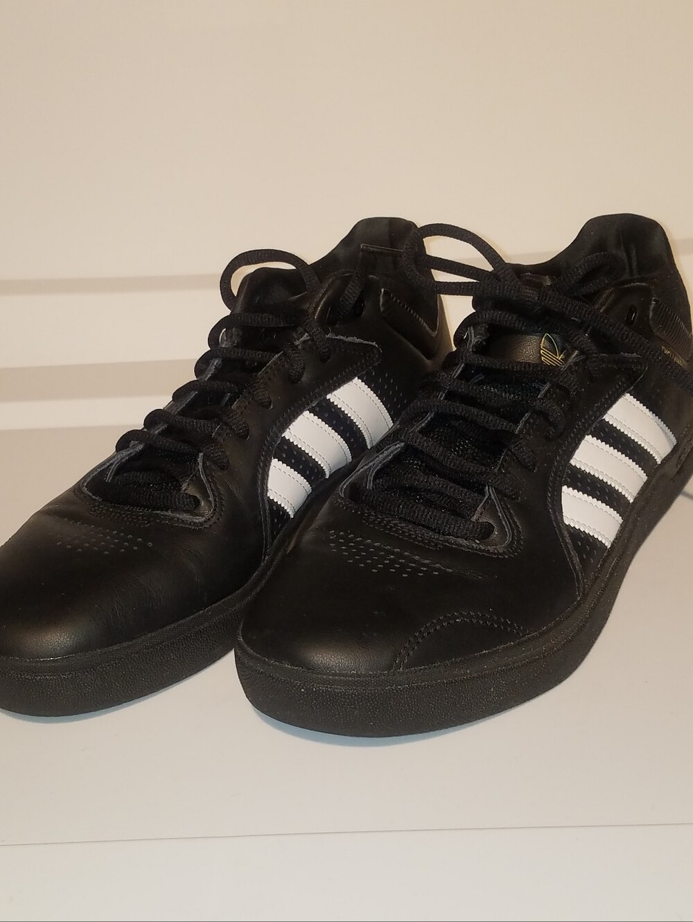 Men Adidas Tyshawn Mid Shoes Sneakers Size 12 Black